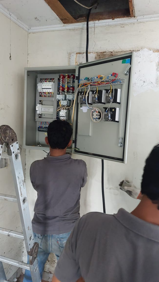 Electrical distribution panel wiring and installation