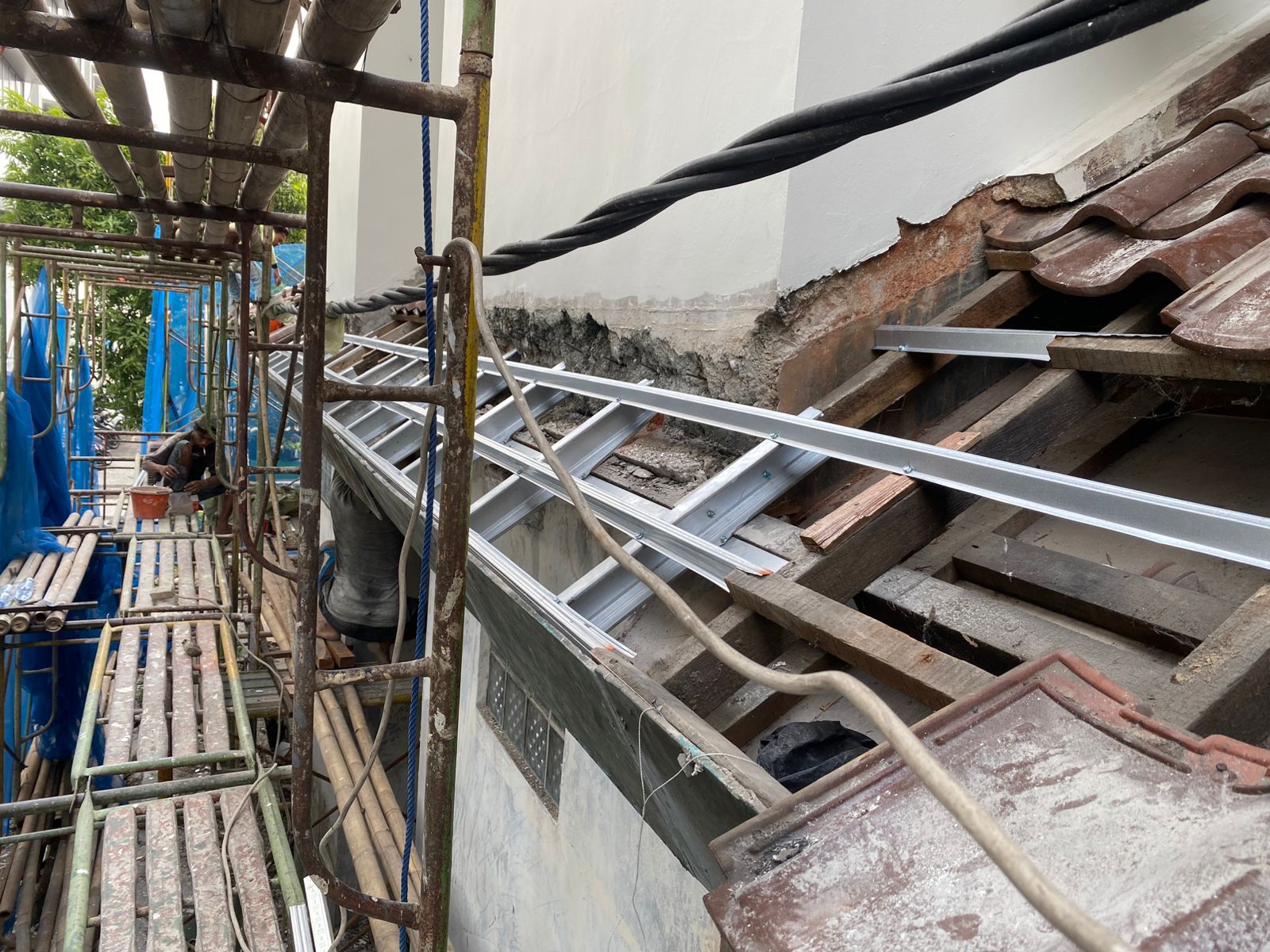 Roof framing and technical detail